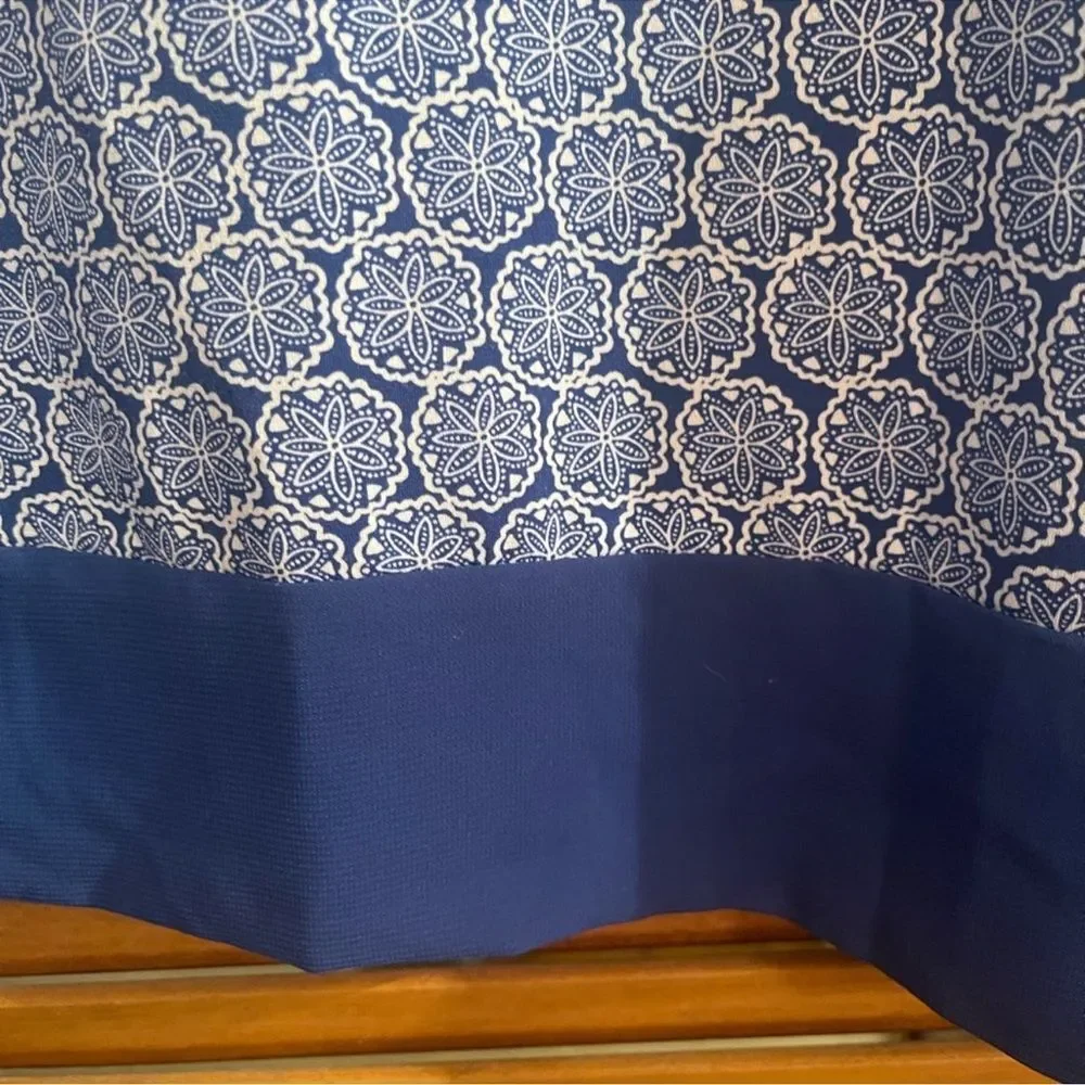 Chico’s Blue White Mosaic Print Keyhole Tie Blouse Top 3 16 XL - Picture 4 of 7